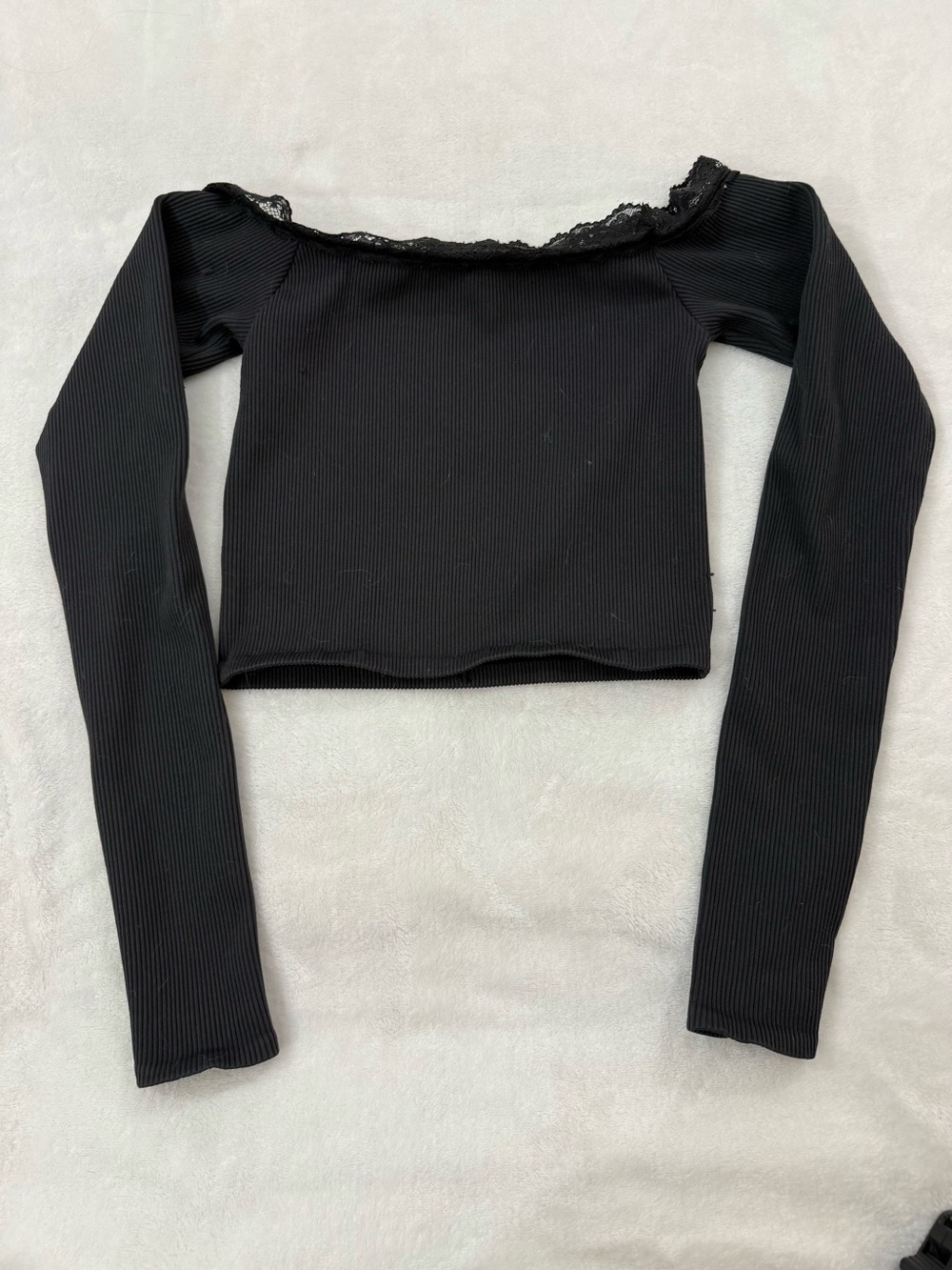 Urban Outfitters Black Ribbed Off-Shoulder Lace Trim Crop Top - Women’s XS/S